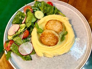 Картопляне пюре з котлеткою з курча (255g)