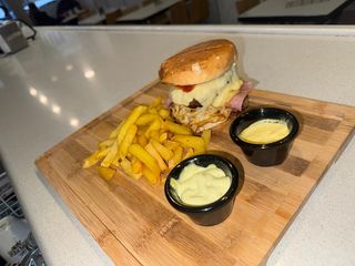 Hamburguesa la trifásica