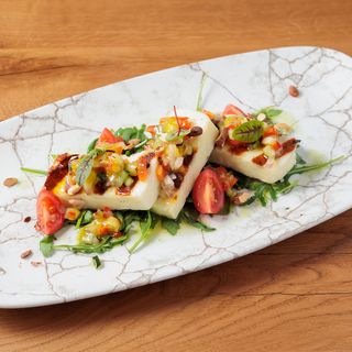 Grilovani Miročki sir sa salsom od povrća