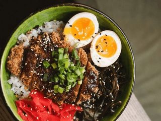 Домбурі з тонкацу (415g)