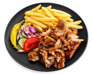 Meniu kebab la farfurie