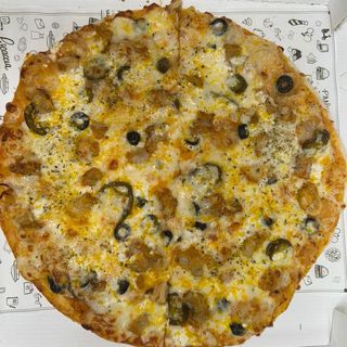 1. Cheesy Special (32 Cm.)