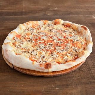 Pizza Funghi + Coca cola 0.5