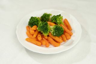 Morcovi baby cu broccoli