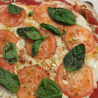 Pizza Caprese (30 Cm. x 30 Cm.)