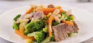 Maiale con Verdure Miste