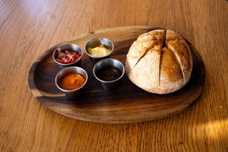 Pan de hogaza a la brasa