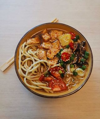 Pikantny Tom Yum z kurczakiem 400ml