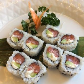 Uramaki salmone special maki