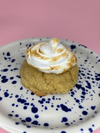 Galleta crumble de lemon curd