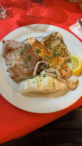 Grigliata di spada, tonno e salmone