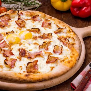 PIZZA CARBONARA (33 Cm.)