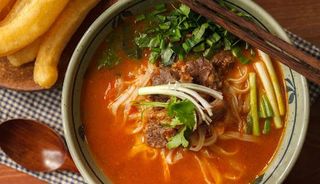 10D. Pho Bo Sot Vang