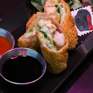 гарячий Спрінг рол з креветкою 