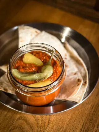 muhammara + lawasz