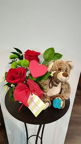 3 Rosas en cristal con Osito