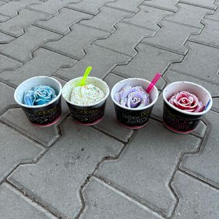 Вечна роза аранжирана като сладолед