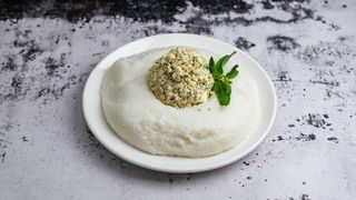 ღომი ფუჩხოლიათი