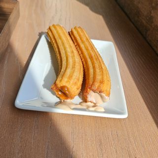 4+1 xurro farcit dulce de leche