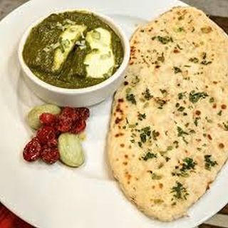 Palak Paneer with Naan