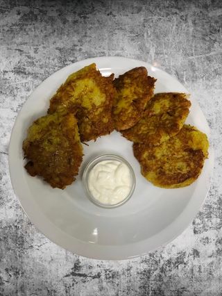 Деруни зі сметанкою  (200/30г)