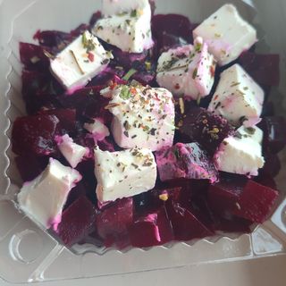 Буряк з фетою