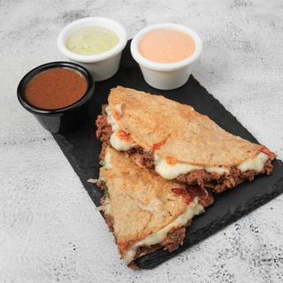 Quesadilla De Birria