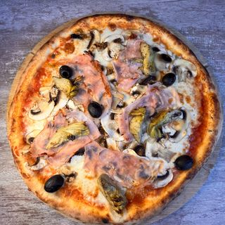 Pizza Cuatro Estaciones