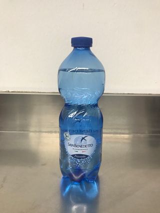 Acqua frizzante 50 cl 