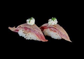 Maguro scottato