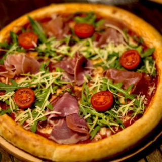Pizza prociuto crudo 