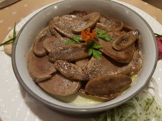 Телешки език в масло