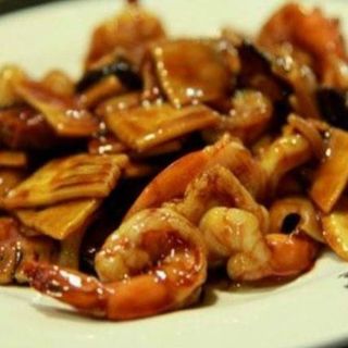 66. Gambas Con Setas Y Bambú