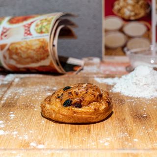 Pain Aux Raisin