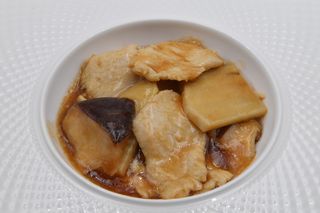 237-Pollo con bambù e funghi