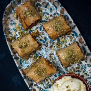 Баклава 5бр.