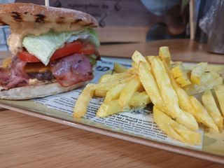 Бургер с телешко Блек ангъс