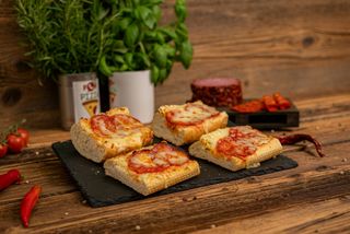 ️Pieczywko czosnkowe z serem mozzarella i chorizo + opakowanie