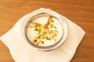 107 Yogur con Verduras/Raita
