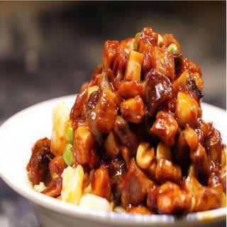 Ocho Tesoros en Salsa Especial