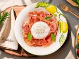 Burrata cu prosciutto
