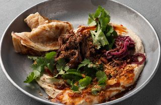 Хумус з куркою