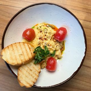 Вершковий скрембл з м'ясом мідій та трюфельною пастою (320г)