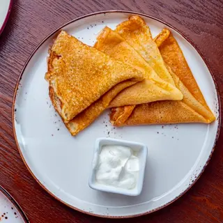 блины со сгущенным молоком (120  гр.)