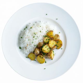 Plato Con Patatas Y Arroz