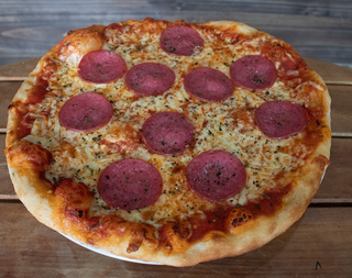 Pizza De Salami (30 Cm.)