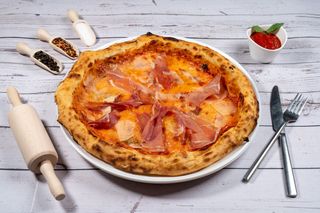 Pizza Prosciutto crudo e Gorgonzola 