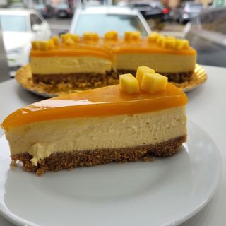 Cheescake cu mango și lime 