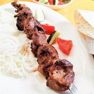 Шашлык из баранины / Қой етінен кәуап