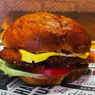 ბურგერი ქათმის ნაგეცით